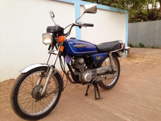 ขายรถ Honda GL 100  มีทะเบียนเอกสารชุดโอนครบ พร้อมใช้งาน