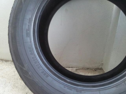 ขายยางโยโก225/60/16ลดหน่อย1000พอ