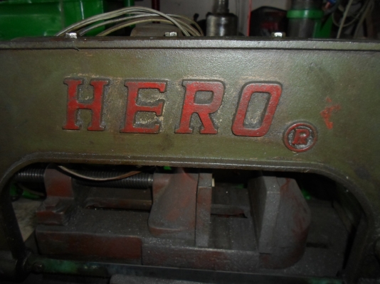 แท่นเลื่อย HERO  สภาพสวย เดิม ๆ พร้อมใช้งาน 9,000