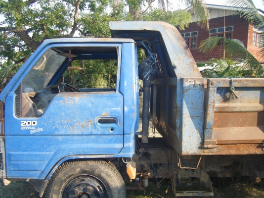 ลดราคาด่วนมาก่อนได้ก่อน 145000 ขายรถดั้มราคาถูก  TOYOTA  DYNA 2OO  คัดซีสวยรับประกันไม่มีที่ติ  ติดต่อเบอร์  0930876629