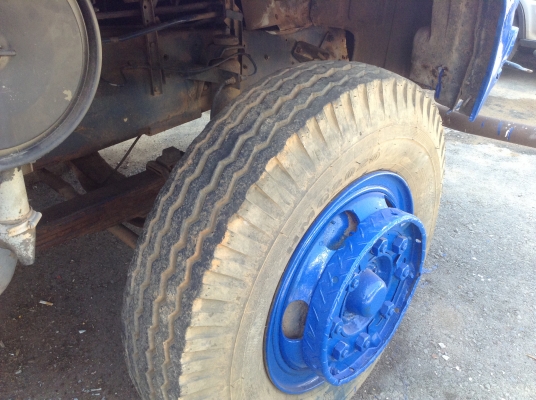 ขายรถบรรทุกน้ำมัน ISUZU จัมโบ้ 200 เพลาเดียว เครื่อง 6SA1 200 แรงม้า คัสซีสวยตลอดเส้นไม่มีบวม เบรคลมดัน พวงมาลัยพาวเวอร์ ทะเบียนพร้อมโอนครับ