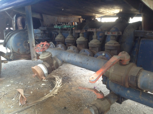 ขายรถบรรทุกน้ำมัน ISUZU จัมโบ้ 200 เพลาเดียว เครื่อง 6SA1 200 แรงม้า คัสซีสวยตลอดเส้นไม่มีบวม เบรคลมดัน พวงมาลัยพาวเวอร์ ทะเบียนพร้อมโอนครับ