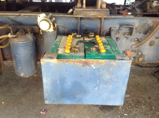 ขายรถบรรทุกน้ำมัน ISUZU จัมโบ้ 200 เพลาเดียว เครื่อง 6SA1 200 แรงม้า คัสซีสวยตลอดเส้นไม่มีบวม เบรคลมดัน พวงมาลัยพาวเวอร์ ทะเบียนพร้อมโอนครับ