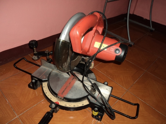 ขายไฟเบอร์ตัดองศาใด้ ยี้ห้อmaktec ใช้งานตัดไม้ ตัดเหล็กครับ