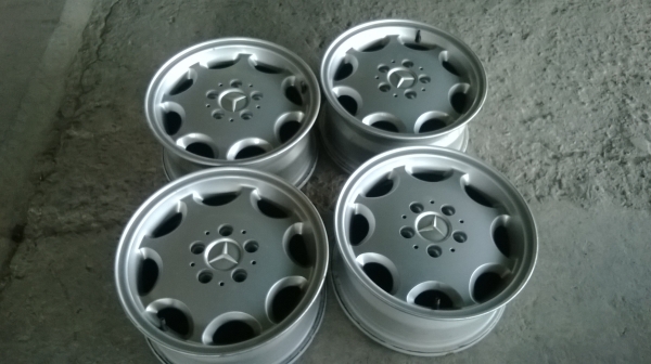 ขายล้อBENZขอบ15ชุดละ5000