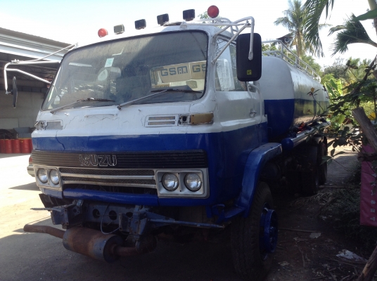 ขายรถบรรทุกน้ำมัน 10 ล้อเพลาเดียว ISUZU จัมโบ้ 200 เครื่อง 6SA1 200 แรงม้า คัสซีสวยตลอดเส้นไม่มีบวม เบรคลมดัน พวงมาลัยพาวเวอร์ ทะเบียนพร้อมโอนครับ