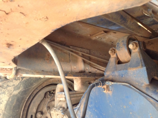 ขายรถบรรทุกน้ำมัน 10 ล้อเพลาเดียว ISUZU จัมโบ้ 200 เครื่อง 6SA1 200 แรงม้า คัสซีสวยตลอดเส้นไม่มีบวม เบรคลมดัน พวงมาลัยพาวเวอร์ ทะเบียนพร้อมโอนครับ