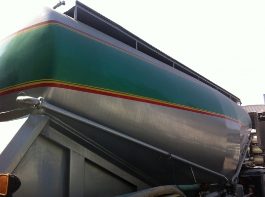 ขายหางกล้วยหอม 2 เพลา อู่.ชาญนคร ปี.47 หางสวยสมบูรณ์ ราคาย้อมเยาว์