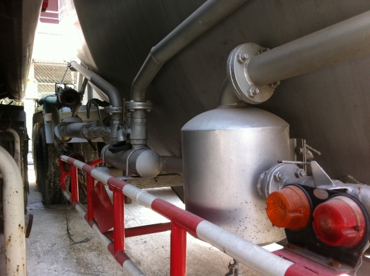 ขายหางกล้วยหอม 2 เพลา อู่.ชาญนคร ปี.47 หางสวยสมบูรณ์ ราคาย้อมเยาว์