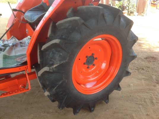 ปัญญาแทรคเตอร์มาแล้ว...นางฟ้า ครับ คูโบต้า L4508 DI special พร้อมใบมีดคานล่างFD184F ผาน6x24 (ยางใหม่ 4 เส้นครับ) จัดส่ง อ.เมือง จ.กำแพงเพชร