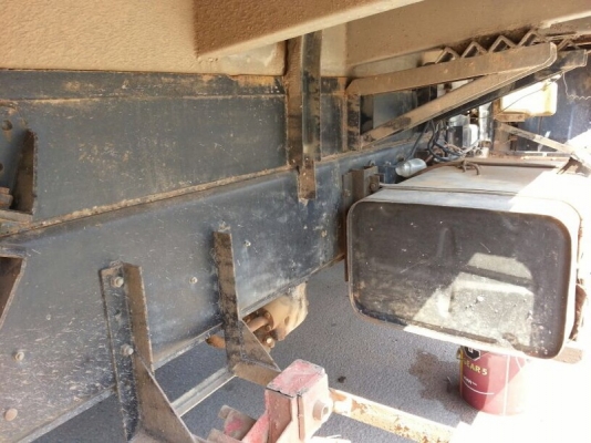 รถอีซูซุ 10 ล้อดั้ม FXZ  270 แรงม้า. ปี 39  ( ขายแม่ , ลูก )  สนใจติดต่อ 081 - 6079515