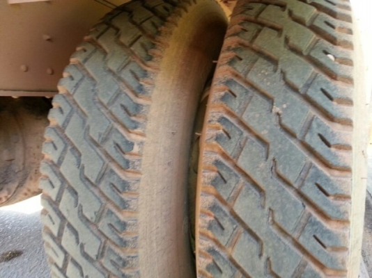 รถอีซูซุ 10 ล้อดั้ม FXZ  270 แรงม้า. ปี 39  ( ขายแม่ , ลูก )  สนใจติดต่อ 081 - 6079515