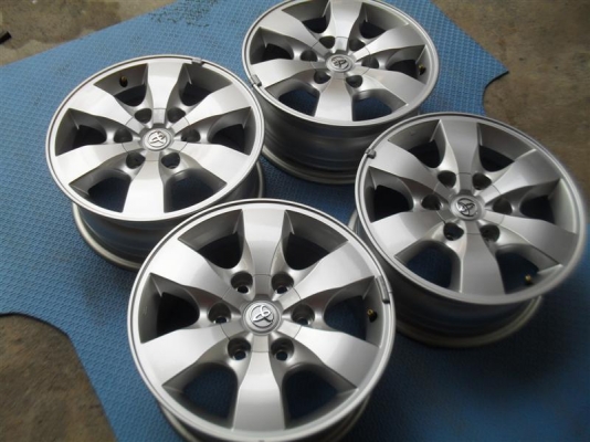 ขาย ล้อแม็กซ์ VIGO champ Prerunner ถอดป้ายแดง 4วง+น๊อตเดิม  ราคา9500บาทครับ