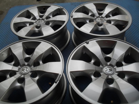 ขาย ล้อแม็กซ์ VIGO champ Prerunner ถอดป้ายแดง 4วง+น๊อตเดิม  ราคา9500บาทครับ