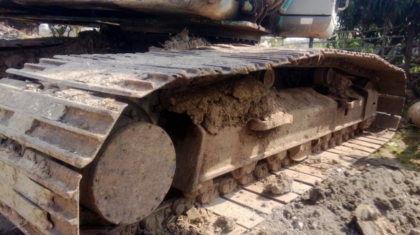 ขายรถแบคโฮ KOBELCO SK-200-YN.07 ไฟฟ้ามี อิมวอย ช้วงล้างสมบูรณ์ ราคา1350000 ต่อรอง