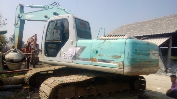 ขายรถแบคโฮ KOBELCO SK-200-YN.07 ไฟฟ้ามี อิมวอย ช้วงล้างสมบูรณ์ ราคา1350000 ต่อรอง