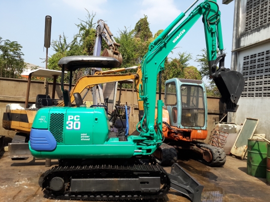 ขาย รถขุด KOMATSU รุ่น PC30-7-แทร็กเหล็ก มือสองญี่ปุ่น