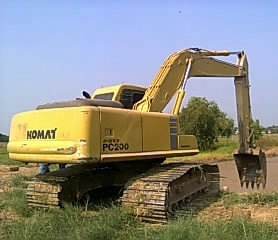 ขายรถแบคโฮ KOMATSU PC-200-6 สภาพสวย ไฟฟ้าครบ เอกสารอิมวอย สนใจโทร
