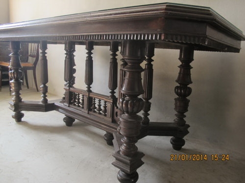 ขายโต๊ะแอนติคเก่าโบราณ ไม้ชิงชันหนาๆ