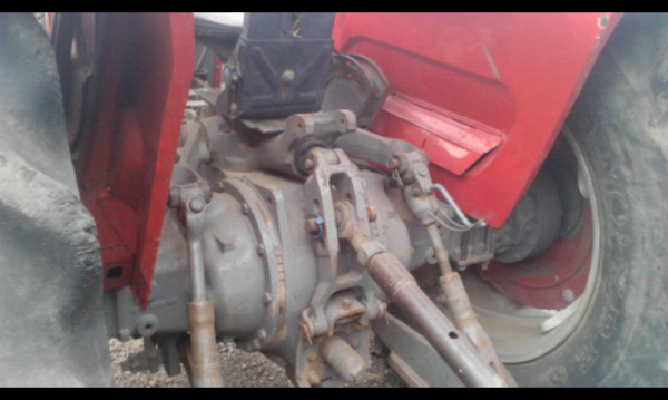ขายรถไถ massey ferguson 195  ...หางเป็นถังน้ำ.ไม่มีดันดัหน้า