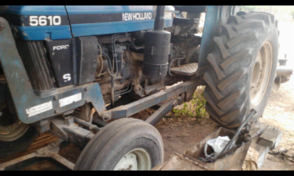 ขาย ฟอร์ด 5610 NEW HOLLANDเพลาเดียว ราคา 550000 รถมือเดียว