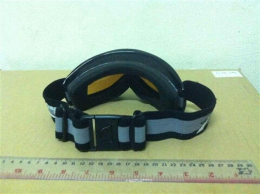 ขายเเว่นตาสุดเเนว ครับ ใส่ขับเรือหล่อมาก เก่าญี่ปุ่น