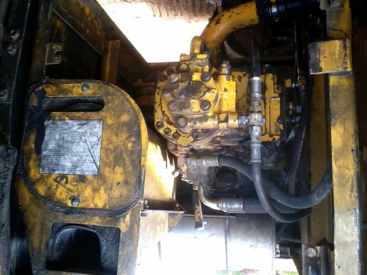 ***ขายแล้วครับขอบคุณ Truck2hand ขายแบคโฮ KOMUTSU pc200-5 ไฟฟ้าตัด คอนโทรลยาว เครื่องเดิมปั้มเดิม ช่วงล่างแน่นดีเอวดี ใบแทรก โซ่ โรลเลอร์ 70-80\% ทำงานเร็วไม่โหลด บูมอาร์มดีไม่ปะ พร้อมใช้ พร้อมลุยงาน เอกสารอินวอย ราคาต่อรองได้เด้อ พี่น้องครับ