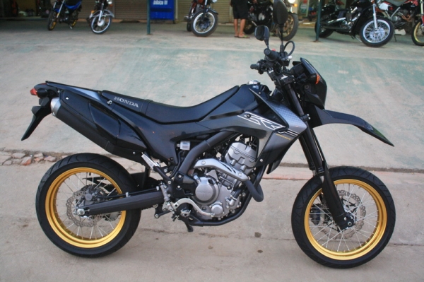 __CRF 250M ปี2013 วิ่ง 4,388 km.แท้ๆ $ 117,000__ __CRF 250M ปี2013 วิ่ง 4,388 km.แท้ๆ $ 117,000__