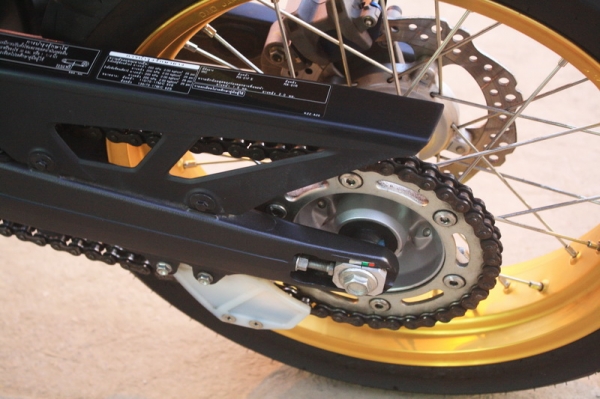 __CRF 250M ปี2013 วิ่ง 4,388 km.แท้ๆ $ 117,000__ __CRF 250M ปี2013 วิ่ง 4,388 km.แท้ๆ $ 117,000__