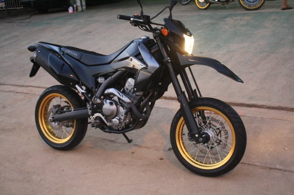 __CRF 250M ปี2013 วิ่ง 4,388 km.แท้ๆ $ 117,000__ __CRF 250M ปี2013 วิ่ง 4,388 km.แท้ๆ $ 117,000__