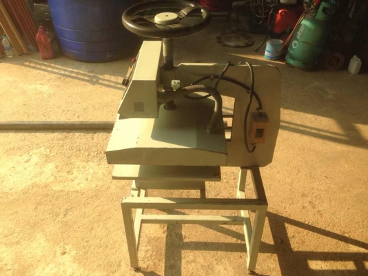 ขายเครื่องรีดร้อน ตั้งความร้อน ตั้งเวลาได้ มีเสียงเตือน