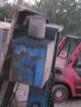 ขาย - ลิฟท์ยกรถ ฮ้อย แม่แรง BISHAMON ยกรถยนต์ รถกระบะ รับน้ำหนักได้ 2.5 ตัน = 2,500 กก. มือสองเก่าญี่ปุ่น แท้ครับ