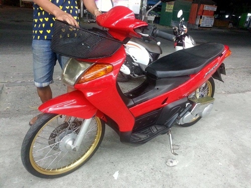 ขาย นูโว (ตัวเก่า) สภาพแจ๋มๆ พร้อมใช้ ราคา17500 บาท