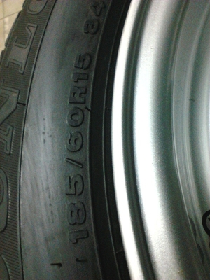 ☺ล้อแม็กซ์ พร้อมยางใหม่ ๆ ทั้งชุด ขอบ15 ราคาต่อรองได้ครับ