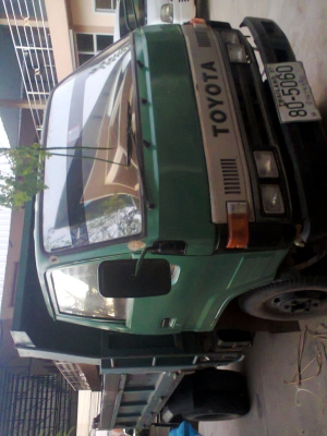 ขายด่วน รถ 6 ล้อดั้มพ์ toyota 100แรง