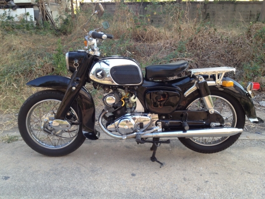 ขายc95 เก็บงานมาแล้ว เครื่องดีมากๆ สตาท์รมือนิ่งๆ มีเล่ม ของเดิมเยอะ 0811160919