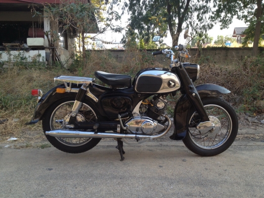 ขายc95 เก็บงานมาแล้ว เครื่องดีมากๆ สตาท์รมือนิ่งๆ มีเล่ม ของเดิมเยอะ 0811160919