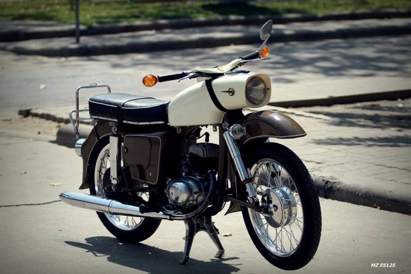 ขายMZ es125 สวยๆเดิมๆ เก็บงานทั้งคัน มีเอกสารให้ เครื่องดีมากๆ 85000 0811160919