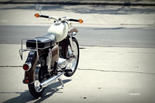 ขายMZ es125 สวยๆเดิมๆ เก็บงานทั้งคัน มีเอกสารให้ เครื่องดีมากๆ 85000 0811160919