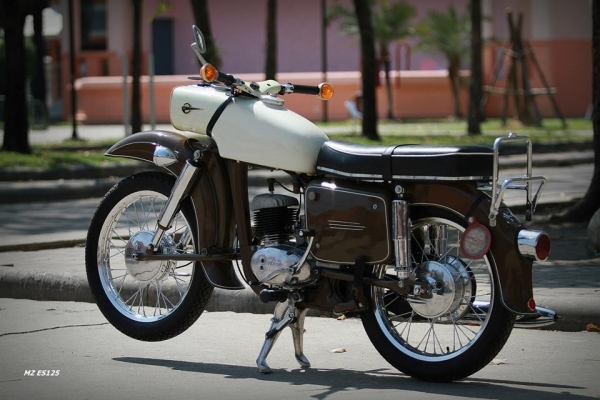 ขายMZ es125 สวยๆเดิมๆ เก็บงานทั้งคัน มีเอกสารให้ เครื่องดีมากๆ 85000 0811160919