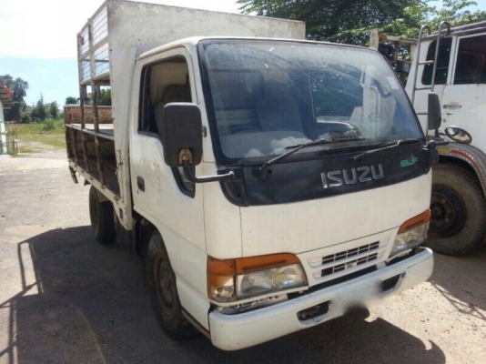 รถอีซูซุ 4 ล้อ 88 แรงม้า. ปี 43  สนใจติดต่อ 081 - 6079515