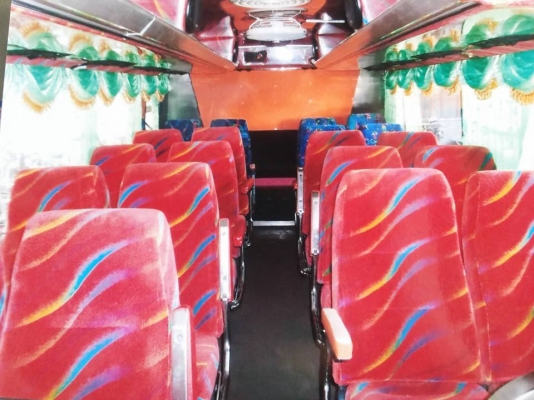 ขายตัวถังรถบัสครับราคา 250,000 บาท สนใจติดต่อ 081-6476139 คุณสุรัตน์