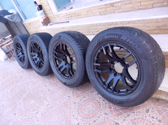 ขอแหวกแนวครับ ขายแม็ก 18x8.5 สีดำ พร้อมยาง 265/60/18 ปี 10 ขอแหวกแนวครับ ขายแม็ก 18x8.5 สีดำ พร้อมยาง 265/60/18 ปี 10