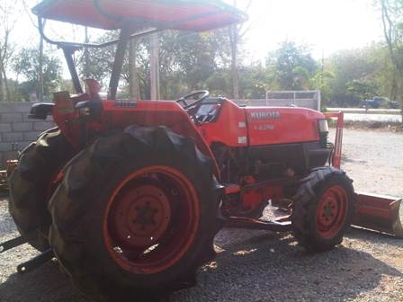 ขายรถไถ Kubota L 4508 (4WD) พร้อมดันหน้า สภาพเดิมๆ ขายรถไถ Kubota L 4508 (4WD) พร้อมดันหน้า สภาพเดิมๆ