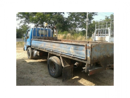 ขายรถบรรทุก6ล้อ เครื่องดี แคชซีสวย เอกสารพร้อมโอน