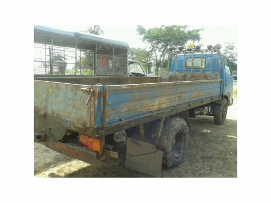 ขายรถบรรทุก6ล้อ เครื่องดี แคชซีสวย เอกสารพร้อมโอน