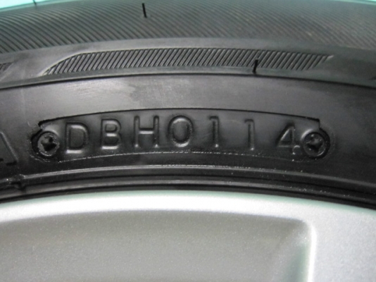 ขายล้อแม็กป้ายแดง New Vios พร้อมยางปี 14 ขอบ 15 ตุ่มหน้ายางมีครบ ขายล้อแม็กป้ายแดง New Vios พร้อมยางปี 14 ขอบ 15 ตุ่มหน้ายางมีครบ