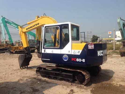 ขายรถแมคโครPC60-6สภาพพร้อมใช้ ราคาเบาๆๆ สนใจติดต่อ บอย 085-156-2314 ขายรถแมคโครPC60-6สภาพพร้อมใช้ ราคาเบาๆๆ สนใจติดต่อ บอย 085-156-2314