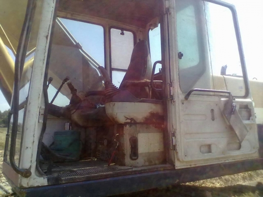 **750,000 บ.ต่อรอง**ขายแบคโฮ Komutsu pc200-5 ไฟฟ้าเต็ม แอร์เย็น คอนโทรลสั้น บูมอาร์มสวย เอวดีมีขยับนิดๆ ปั้มใหม่ เครื่องเปรี้ยะ โรลเลอแตก3ตัว ใบแทรกดี เฟรมไม่ผุ ทำงานไม่โหลด รถทำงานอยู่ พร้อมใช้ พร้อมลุยงาน เอกสารอินวอย ราคาต่อรองได้เด้อ พี่น้องครับ **750,000 บ.ต่อรอง**ขายแบคโฮ Komutsu pc200-5 ไฟฟ้าเต็ม แอร์เย็น คอนโทรลสั้น บูมอาร์มสวย เอวดีมีขยับนิดๆ ปั้มใหม่ เครื่องเปรี้ยะ โรลเลอแตก3ตัว ใบแทรกดี เฟรมไม่ผุ ทำงานไม่โหลด รถทำงานอยู่ พร้อมใช้ พร้อมลุยงาน เอกสารอินวอย ราคาต่อรองได้เด้อ พี่น้องครับ