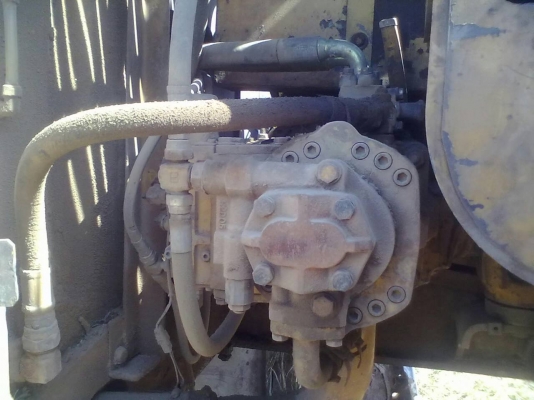 **750,000 บ.ต่อรอง**ขายแบคโฮ Komutsu pc200-5 ไฟฟ้าเต็ม แอร์เย็น คอนโทรลสั้น บูมอาร์มสวย เอวดีมีขยับนิดๆ ปั้มใหม่ เครื่องเปรี้ยะ โรลเลอแตก3ตัว ใบแทรกดี เฟรมไม่ผุ ทำงานไม่โหลด รถทำงานอยู่ พร้อมใช้ พร้อมลุยงาน เอกสารอินวอย ราคาต่อรองได้เด้อ พี่น้องครับ **750,000 บ.ต่อรอง**ขายแบคโฮ Komutsu pc200-5 ไฟฟ้าเต็ม แอร์เย็น คอนโทรลสั้น บูมอาร์มสวย เอวดีมีขยับนิดๆ ปั้มใหม่ เครื่องเปรี้ยะ โรลเลอแตก3ตัว ใบแทรกดี เฟรมไม่ผุ ทำงานไม่โหลด รถทำงานอยู่ พร้อมใช้ พร้อมลุยงาน เอกสารอินวอย ราคาต่อรองได้เด้อ พี่น้องครับ